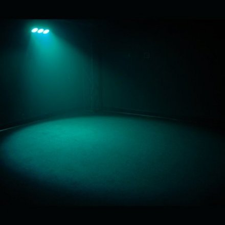 Заливочный прожектор Chauvet CORE3x1 - Фото №82362